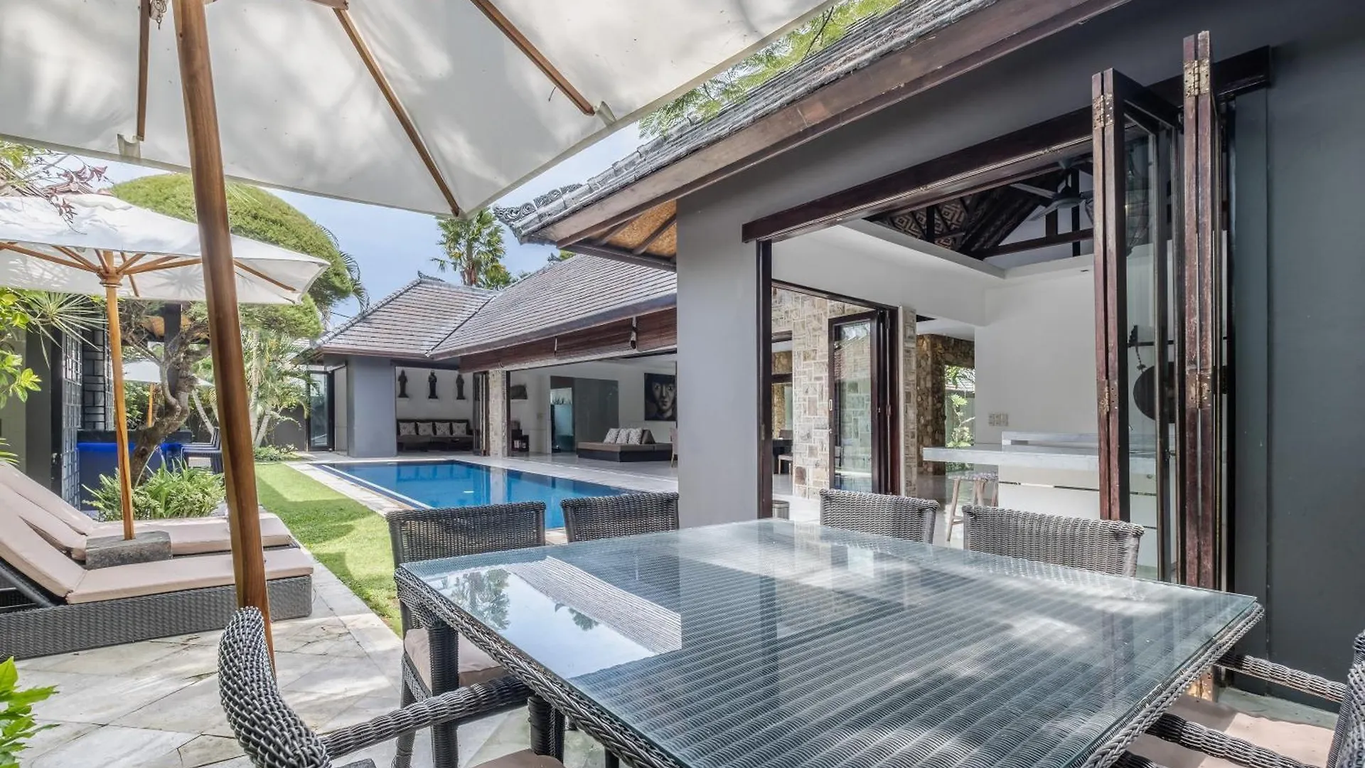 Villa Samudra Raya Seminyak
